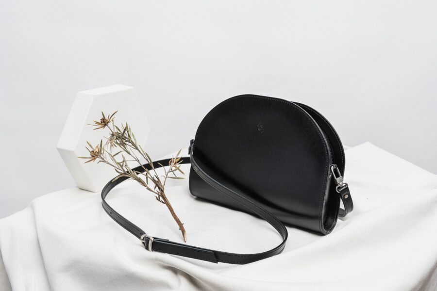 Käekott Half Moon - Black