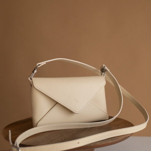 Mini Model Clutch - Cookie