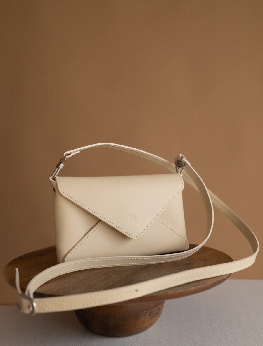 Mini Model Clutch - Cookie