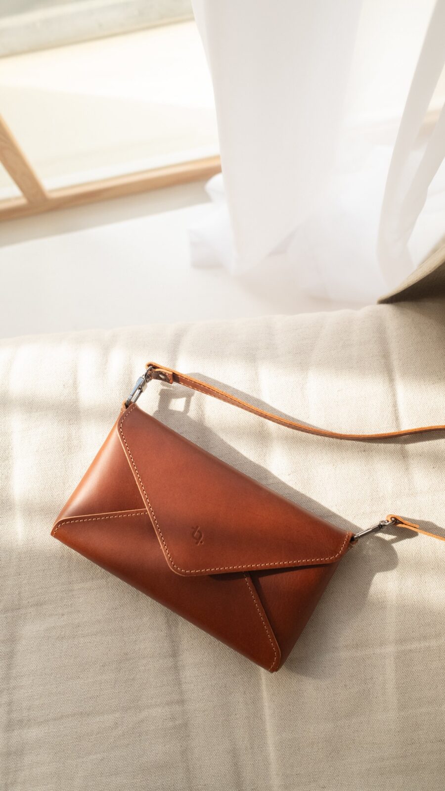 Mini Model Clutch - Cognac - Image 3