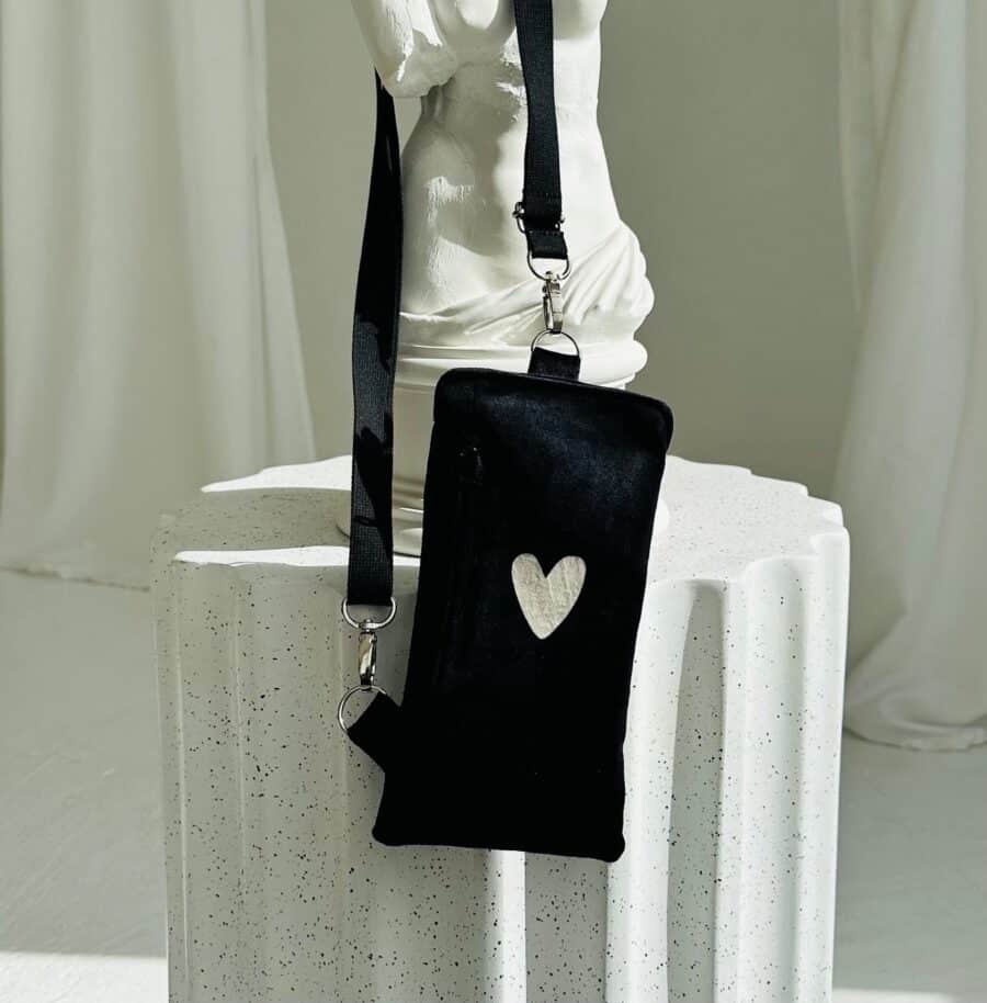 Mobiilikott Heart - Black - Image 3